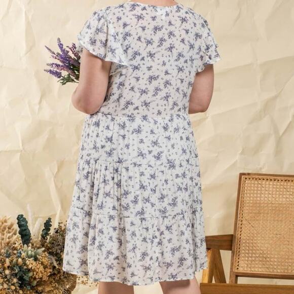 NWT Plus Size Button Down Tiered Floral Dress Size 1X - Picture 2 of 5